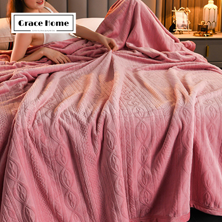 Wholesale 100% Polyester New Design Arabesque Plain Custom Service Flannel Fleece Blanket