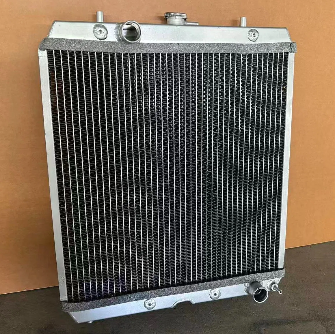 Радиатор алюминиевый для трактора Kubota 954