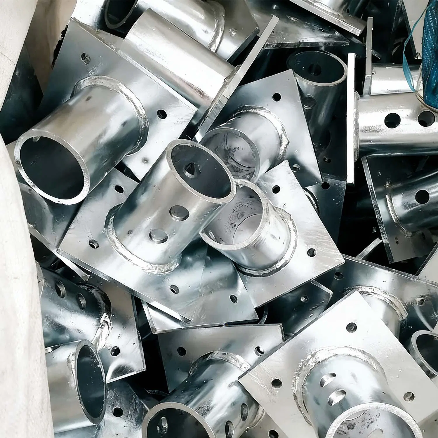 Solution Galvanized Steel Coupler Connected Extension Double Helix Helical Screw Pile Foundation