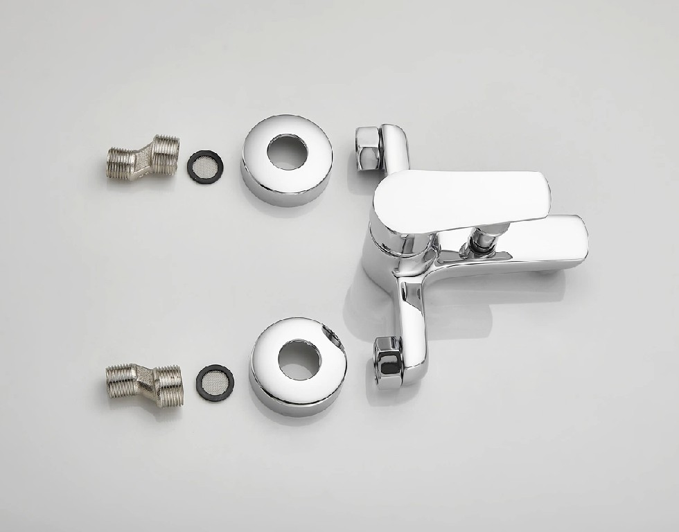 Смеситель для ванны настенный однорычажный Pinslon