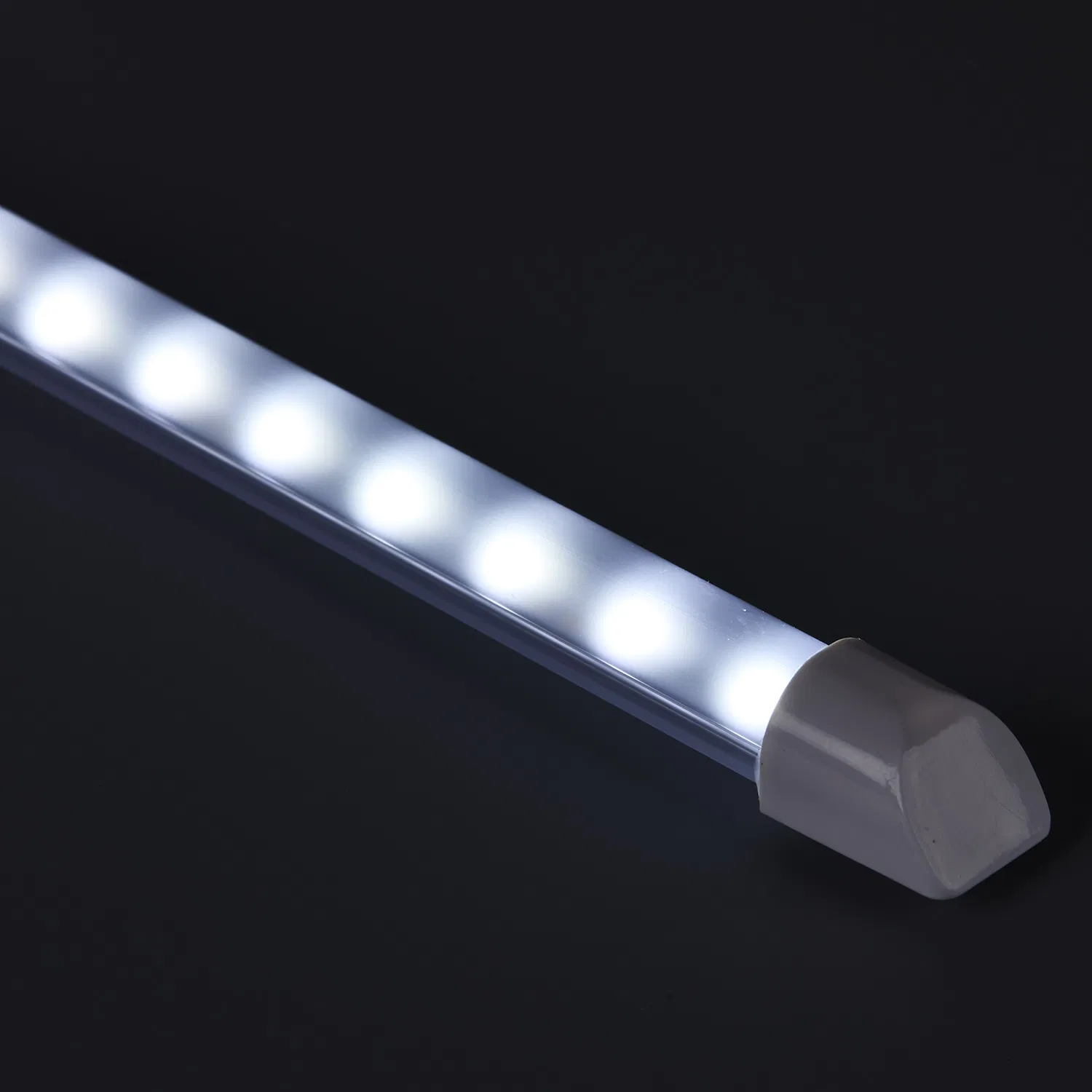 Energy Saving Lamp/LED-Light/LED Tube Light/Cooler Light for Indoor Lighting/Decoration Light/Refrigerator Lighting