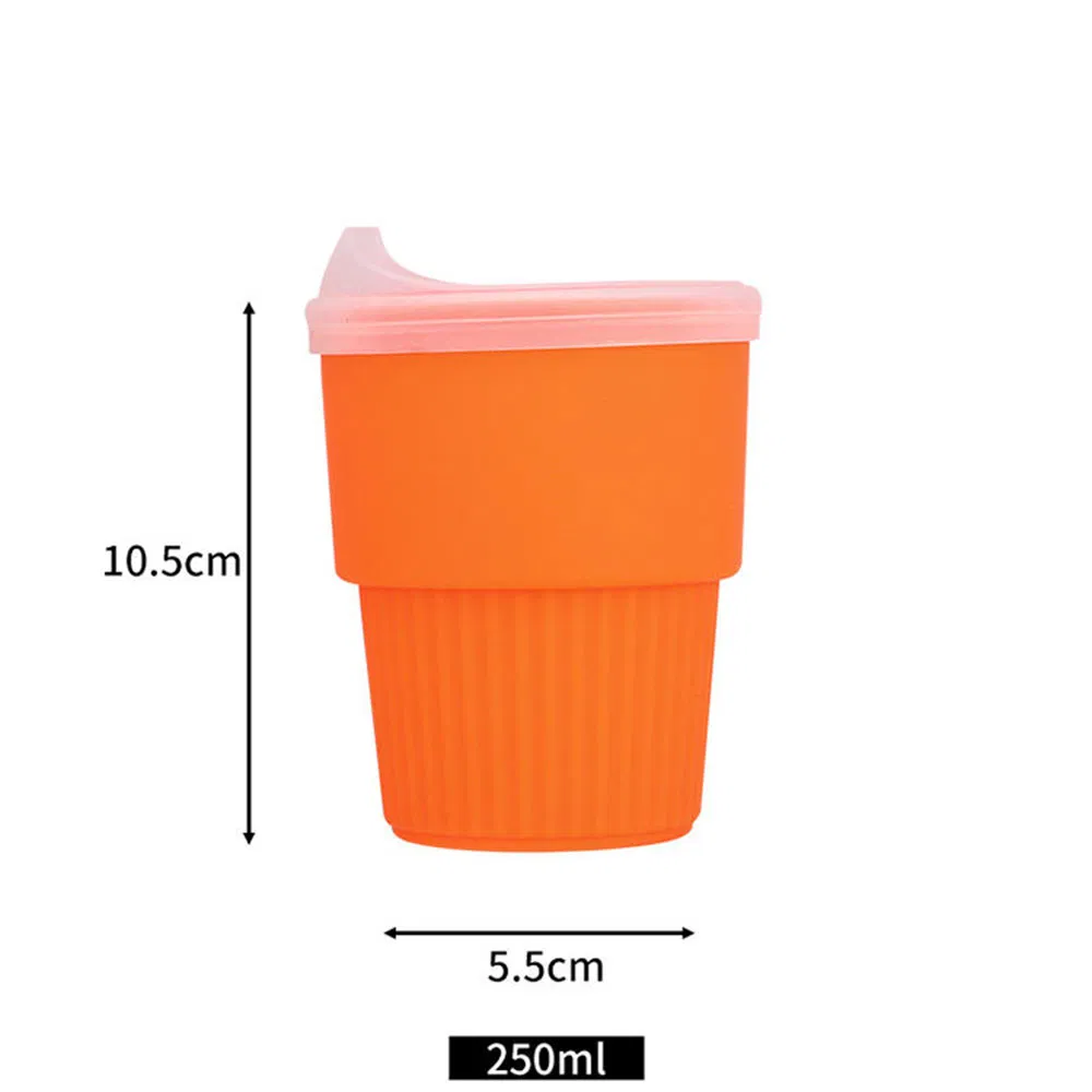 Детская силиконовая кружка с трубочкой для молочного чая