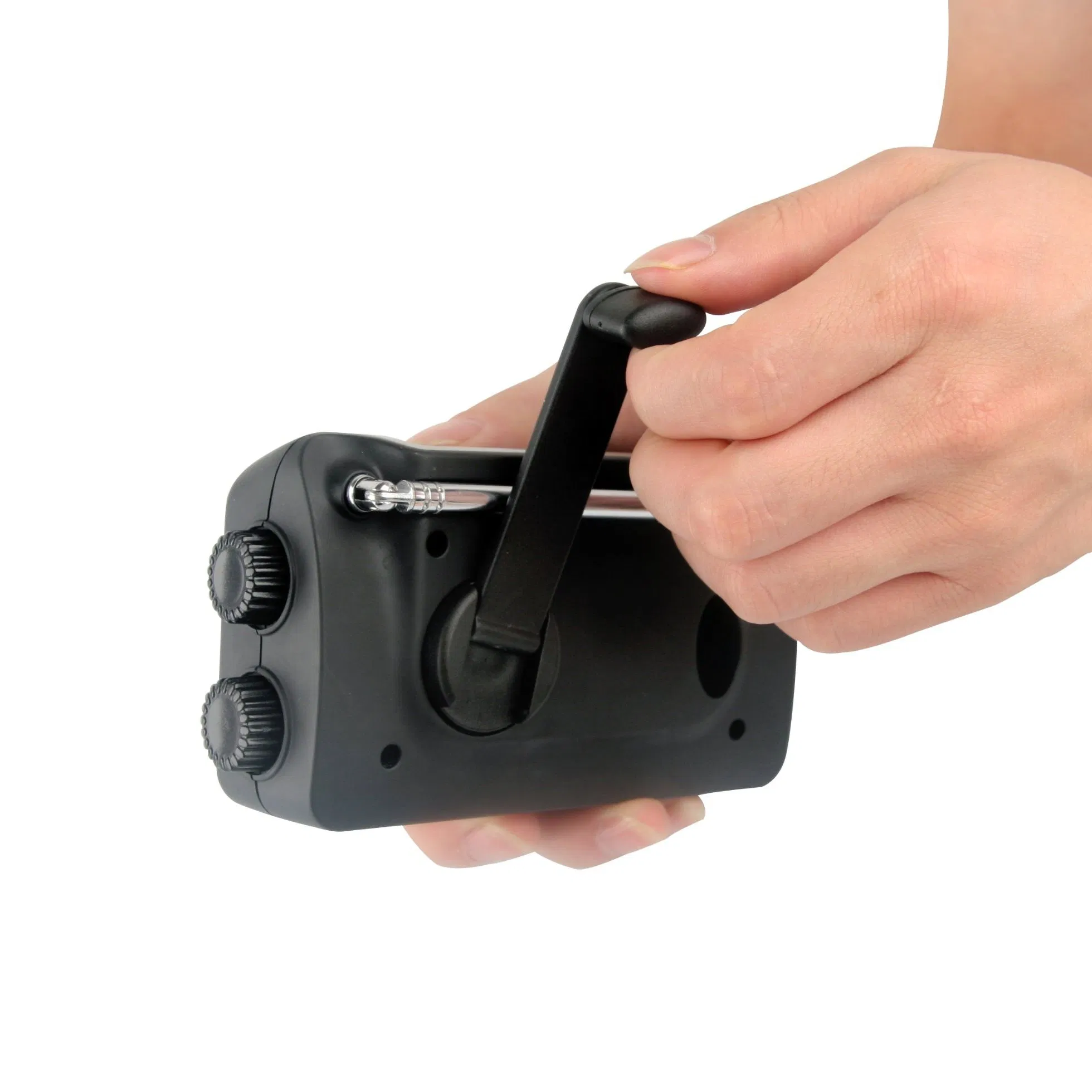 Радио на солнечной батарее с ручной подзарядкой