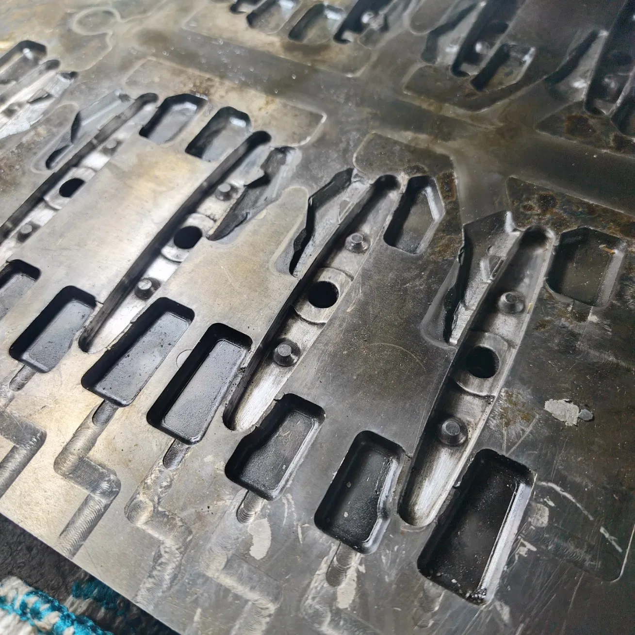 PCD Circular Saw Blade Diamond Tools for Aluminium Compound Profile Cutting Thermal Break Aluminium Profile, Aluwood and Aluplastic Window Door Profiles