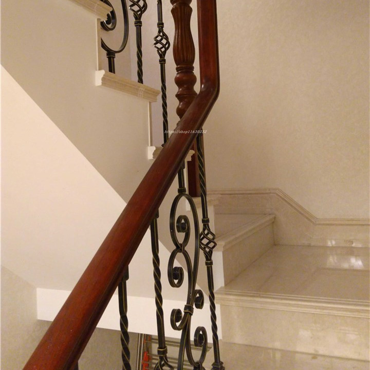 China Factory Wrought Iron Balusters for Stairs