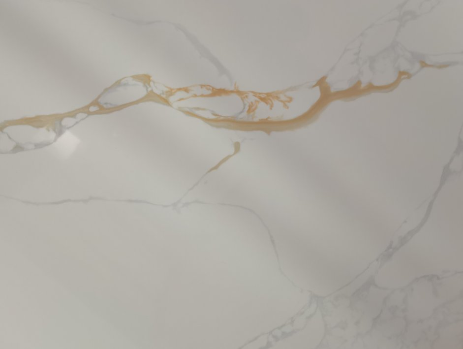 Marble Look Calacatta White Artificial Stone Quartz Slabs for Countertop/Vanity/Top/Wall