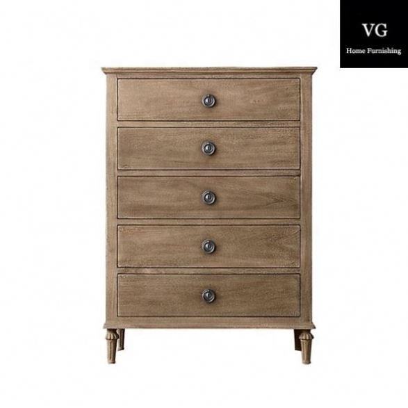 Шкаф деревянный для гостиной