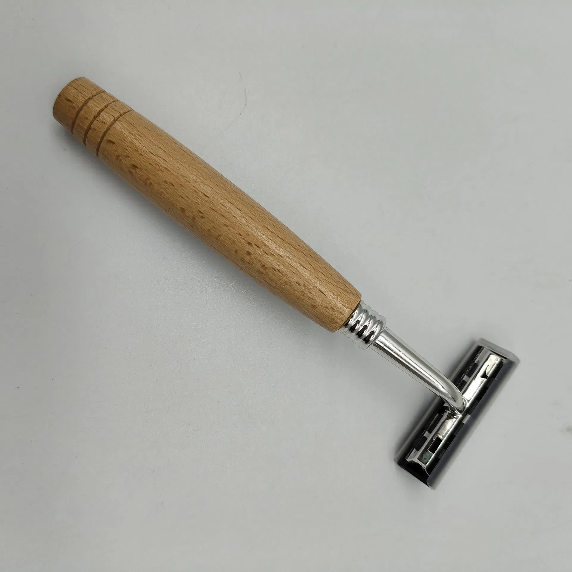 Custom Disposable Luxury Triple Blade Wooden Handle Men Shaving Razor