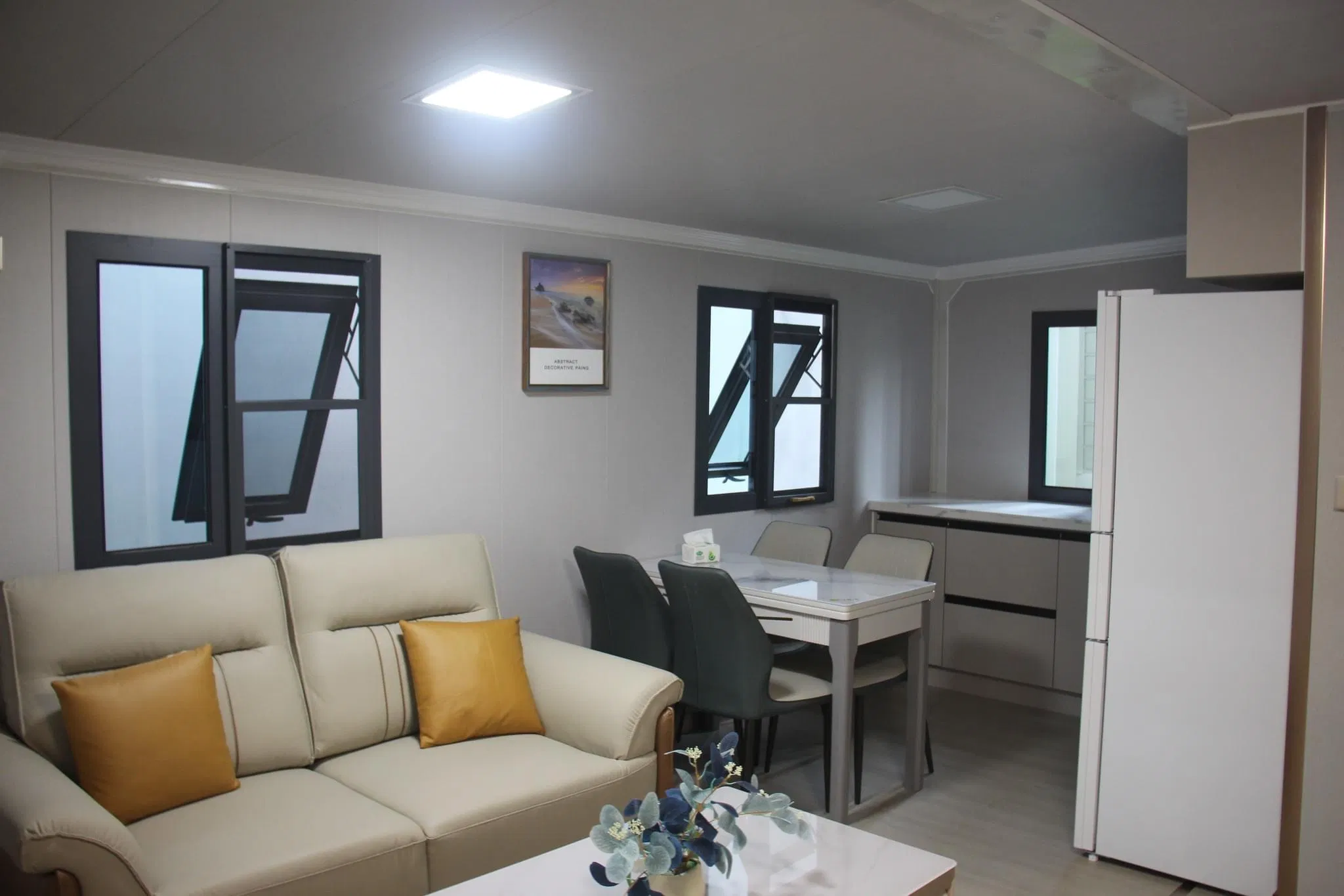 Latest Designed Outdoor Portable Mobile Home Space Capsule House