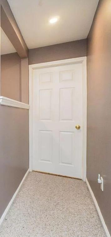 Interior MDF Wooden Door Solid Shaker Door Prehung with Frame