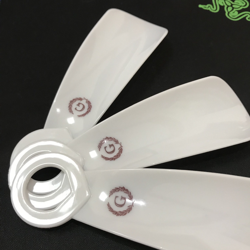 Disposable Customized Logo Plastic Convenient Ergonomic Hotel Travel Shoe Horn