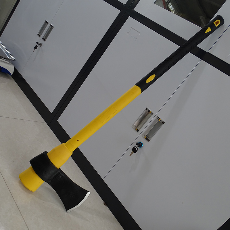 Wholesale Chopping Felling Axe Hatchet with Fiberglass Handle Africa Market