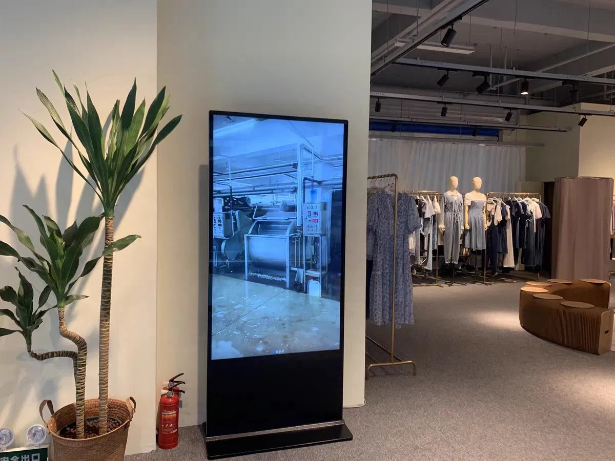 43-дюймовый сенсорный киоск для рекламы и информации