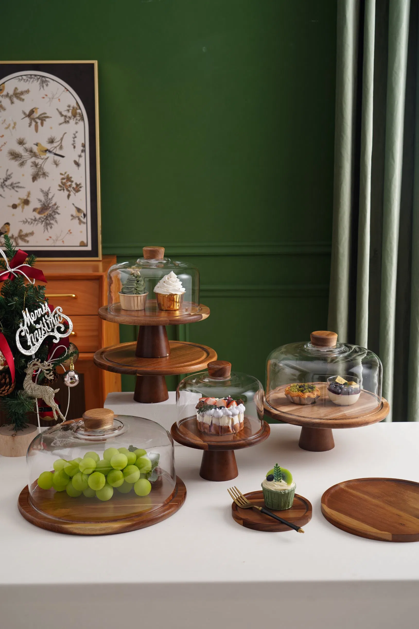 Modern Multi-Level Fruit Rack for Sophisticated Event Showcases