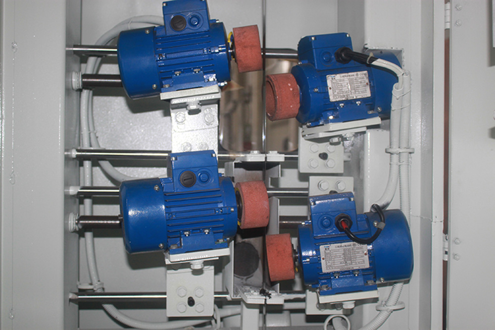 Ленточная пила вертикальная автоматическая для листового материала