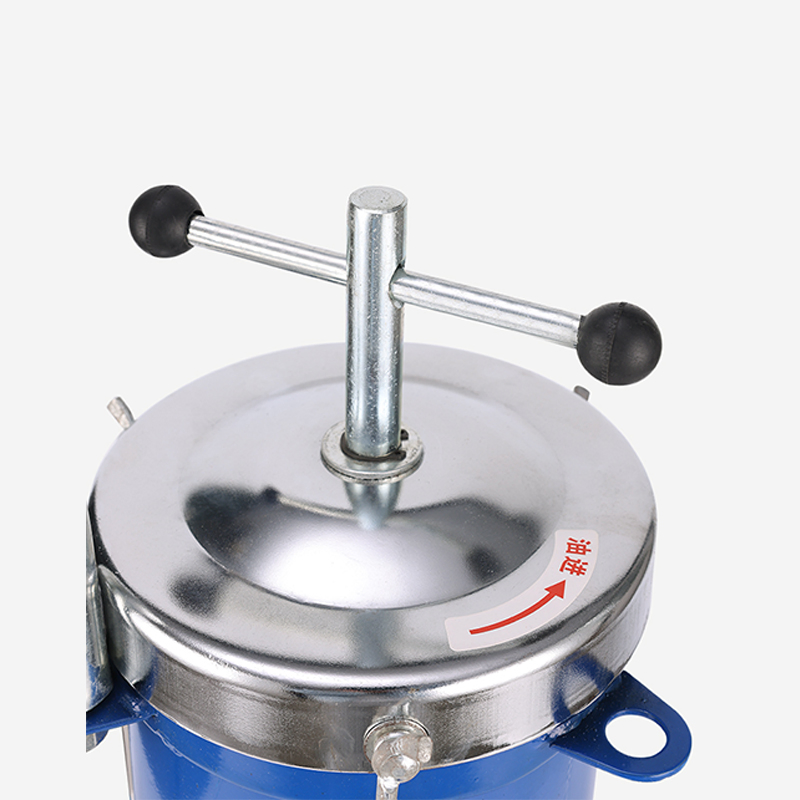 8L Foot Pedal Type High Pressure Pneumatic Grease Pump Oiler Lubrication Pedal Grease Distributor (LD-24023A)