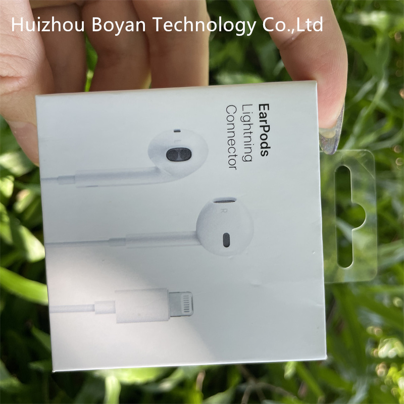 Наушники Earpods с USB-C, проводные, белые