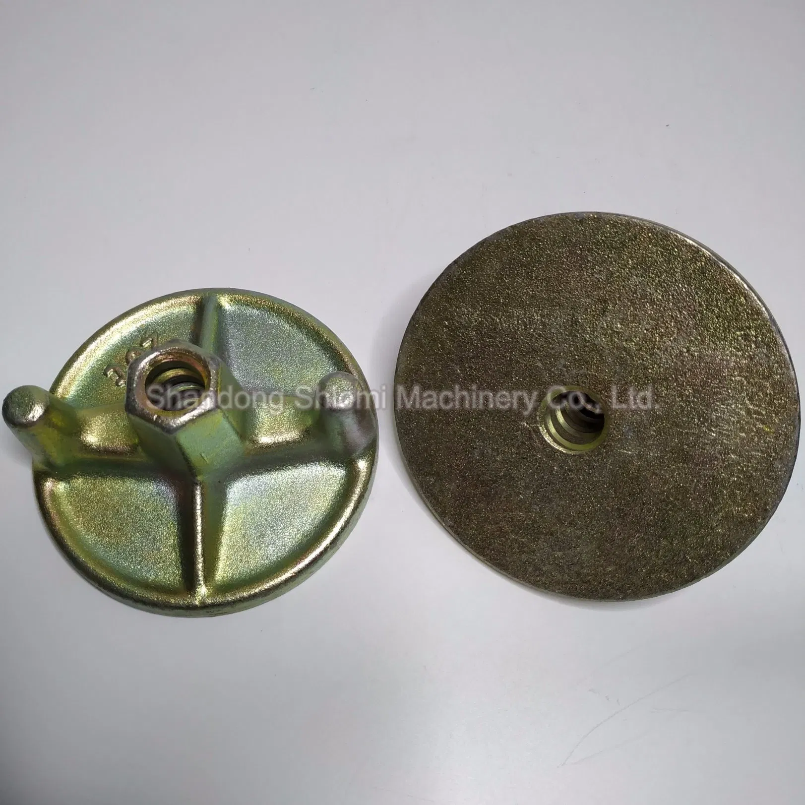 Крыльчатая анкерная гайка для опалубки