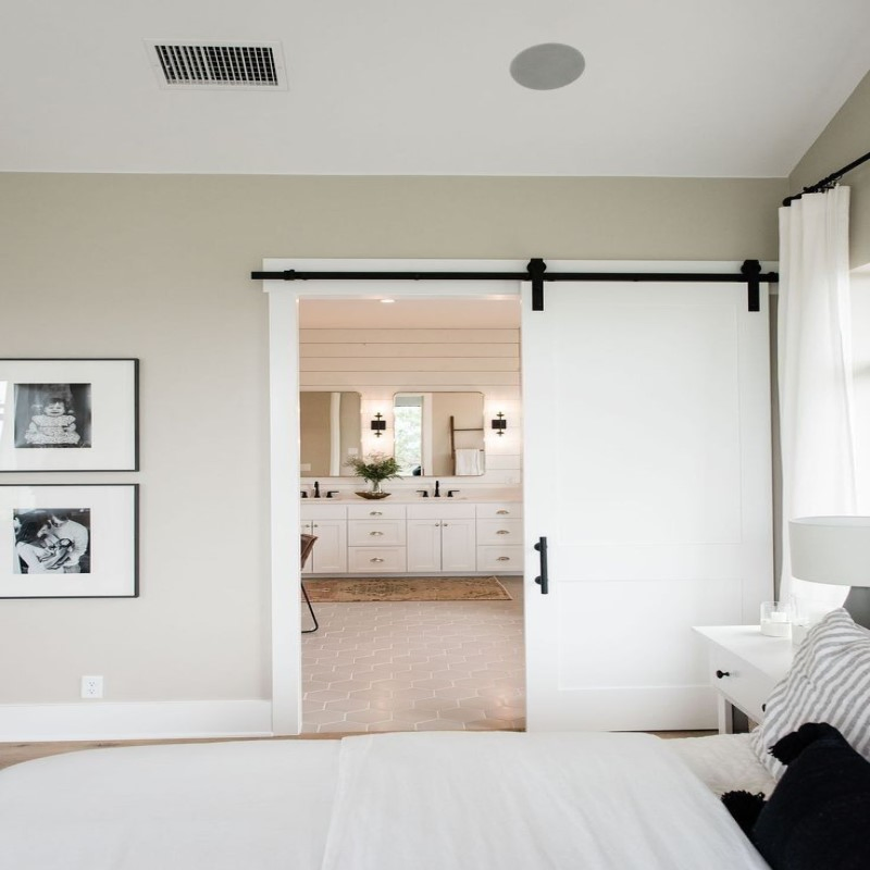 White Modern French Composite Wooden Sliding Interior Barn Door