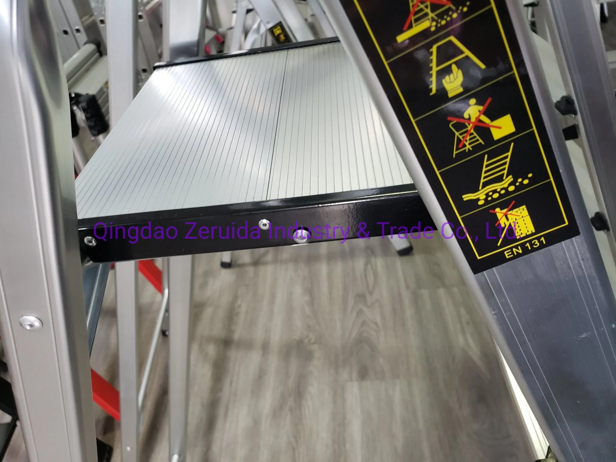 Light Weight Household Foldable Aluminum Ladder / Fiberglass Ladder