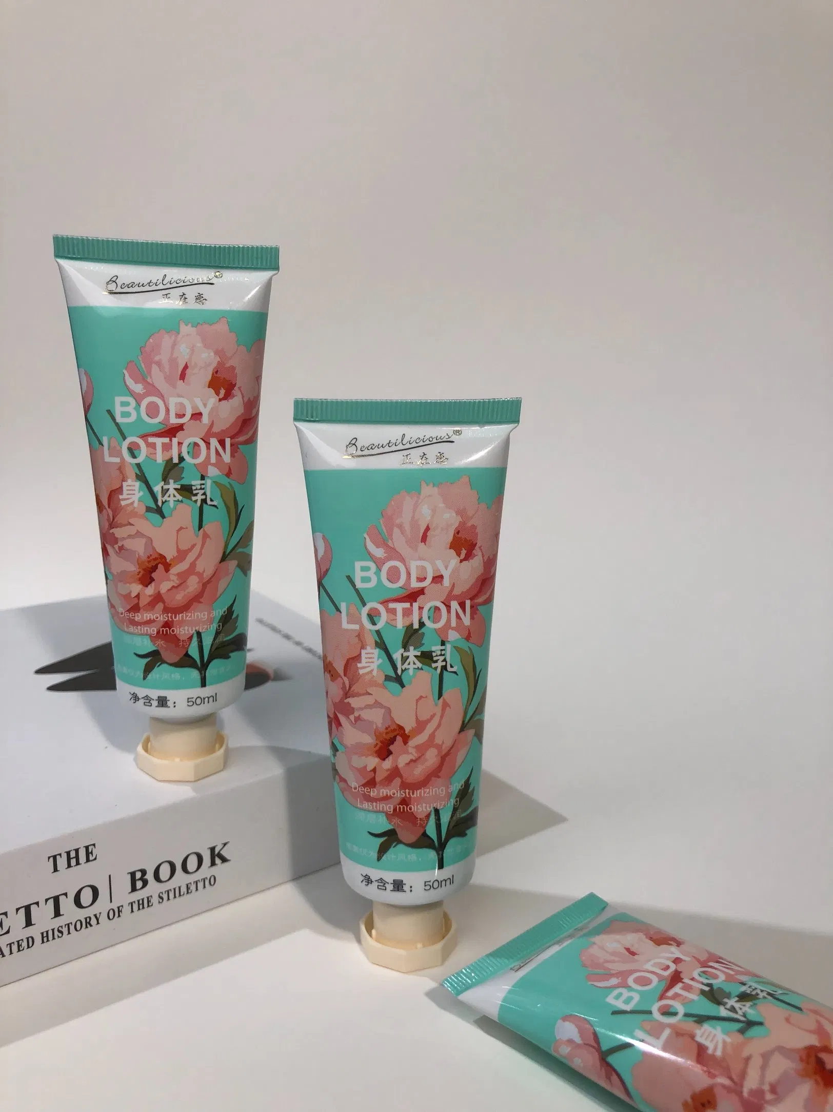 Luxurious Hand Cream Gift Set for Travel Enthusiasts