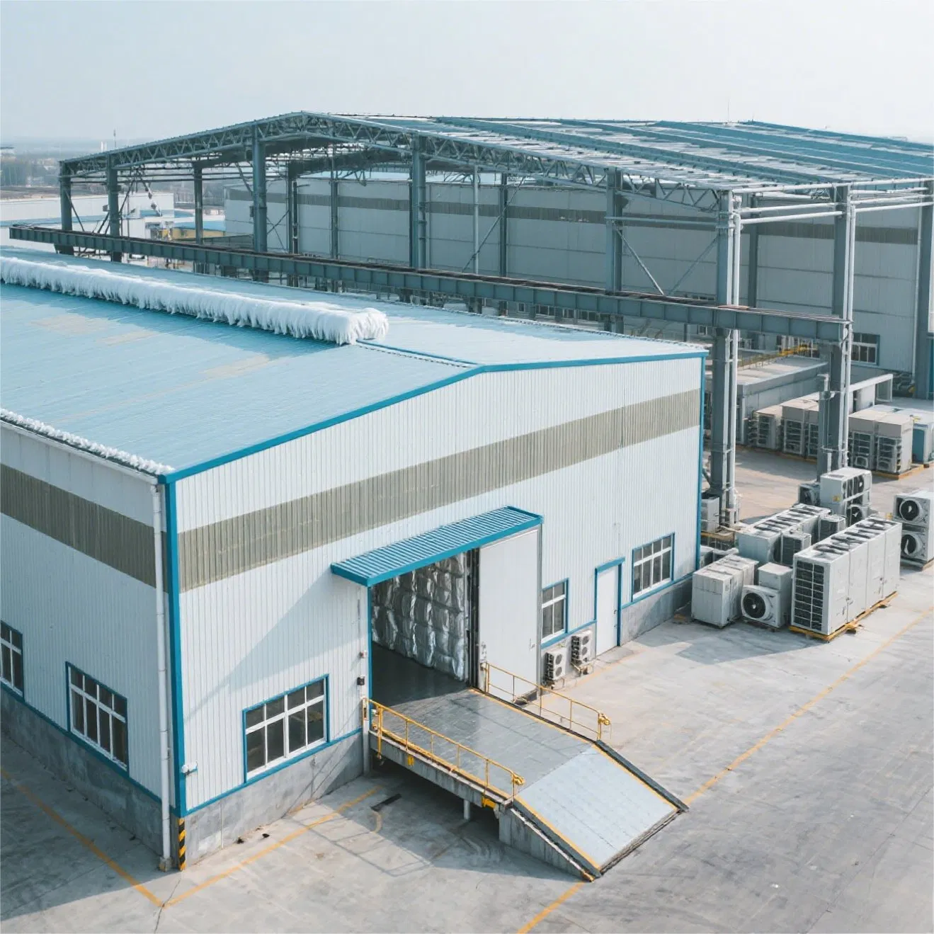 Galvanized Prefabricated Steel Structure Warehouse with ISO CE Certifications Anticorrosive Coating Suitable for Logistics Storage Manufacturing Raw Material