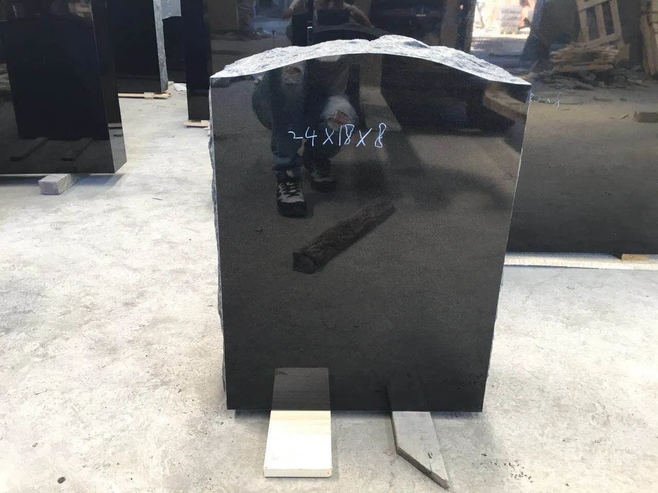 India Black Granite Carving Tombstone Headstone Columnbarium, Slant Beveled Shape Markers Hand Carving, Machine Carving Memorial Monument Customized