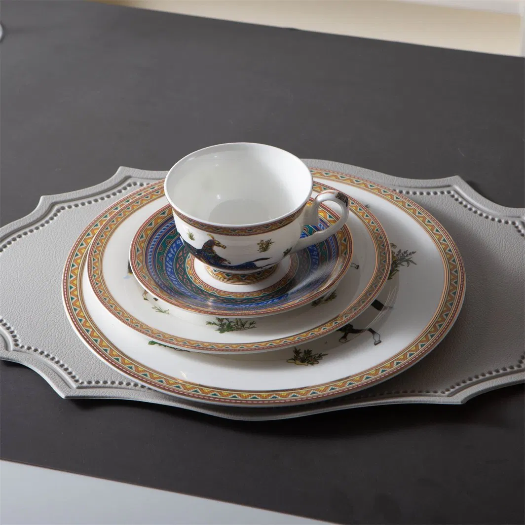 Фарфоровая чашка для кофе с блюдцем и ложкой