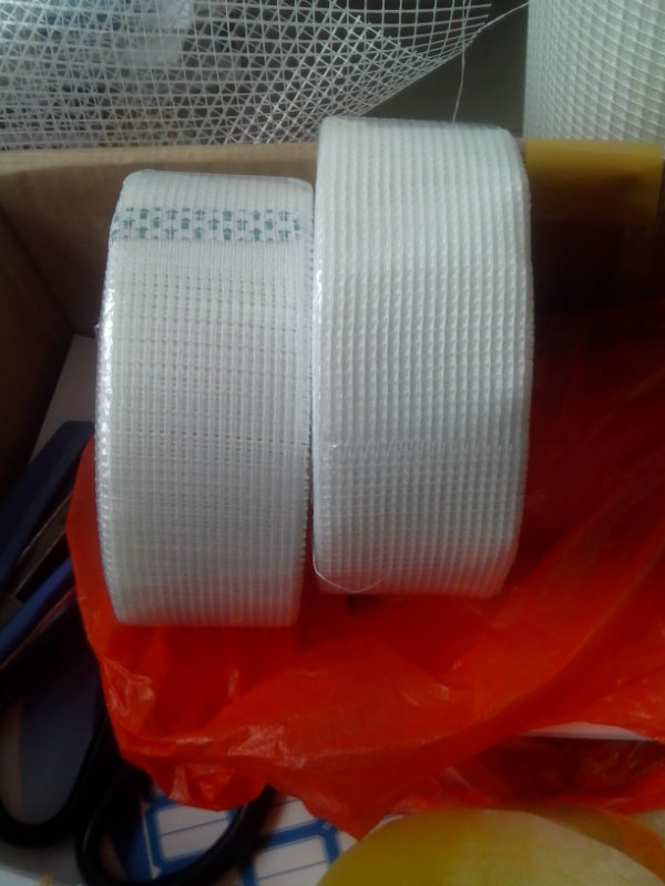 Self-Adhesive Fiberglass Drywall Joint Tape 75 GSM