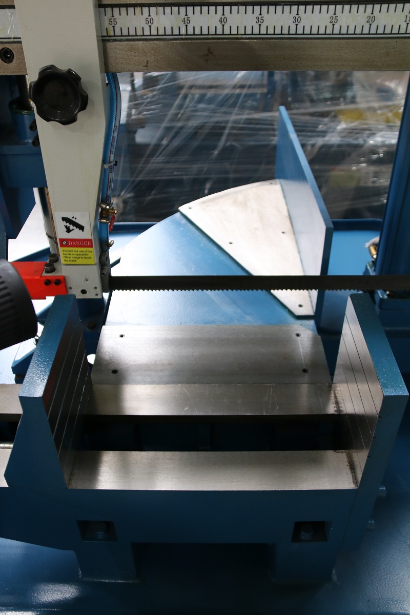 Станок ленточнопильный по металлу GHZ4250/GHZ4260