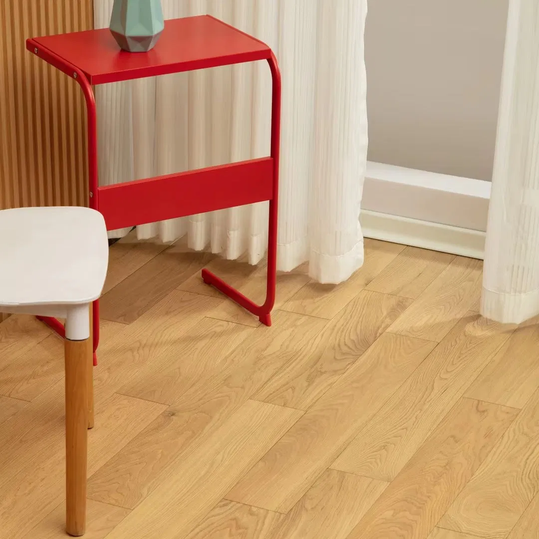 Solid White Oak Wood Flooring Hand Scraped European Oak Planks Indoor Bedroom Home Flooring