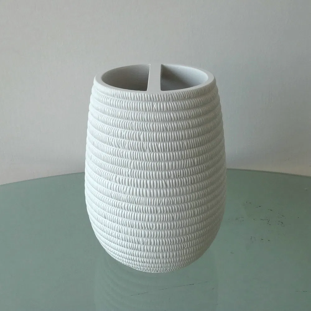 High Quality Europe Style Houseware Polyresin Toothbrush Holder (BP2362-WP)