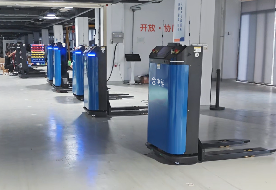 Optimized Forklift Agv for Customizable Load Handling in Warehouses