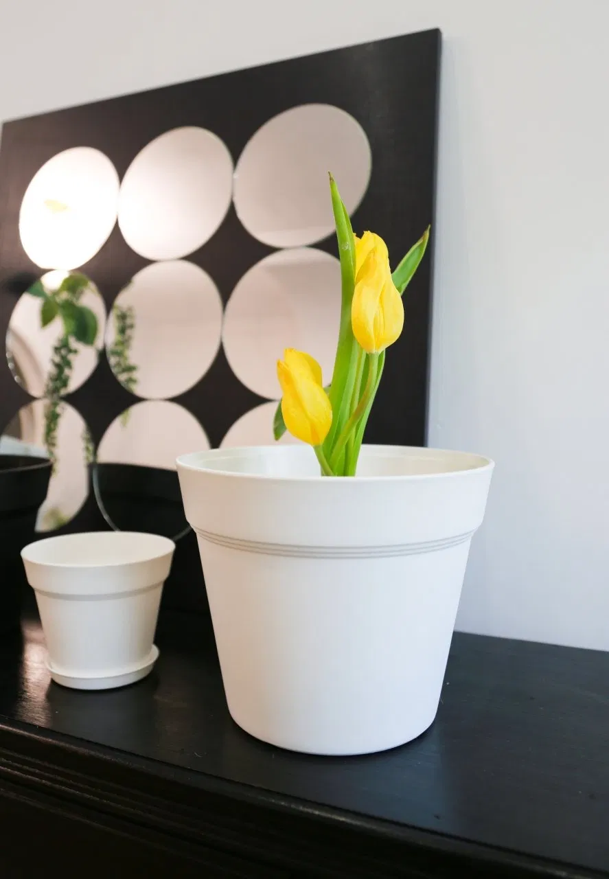 Круглые горшки для цветов из прочного пластика