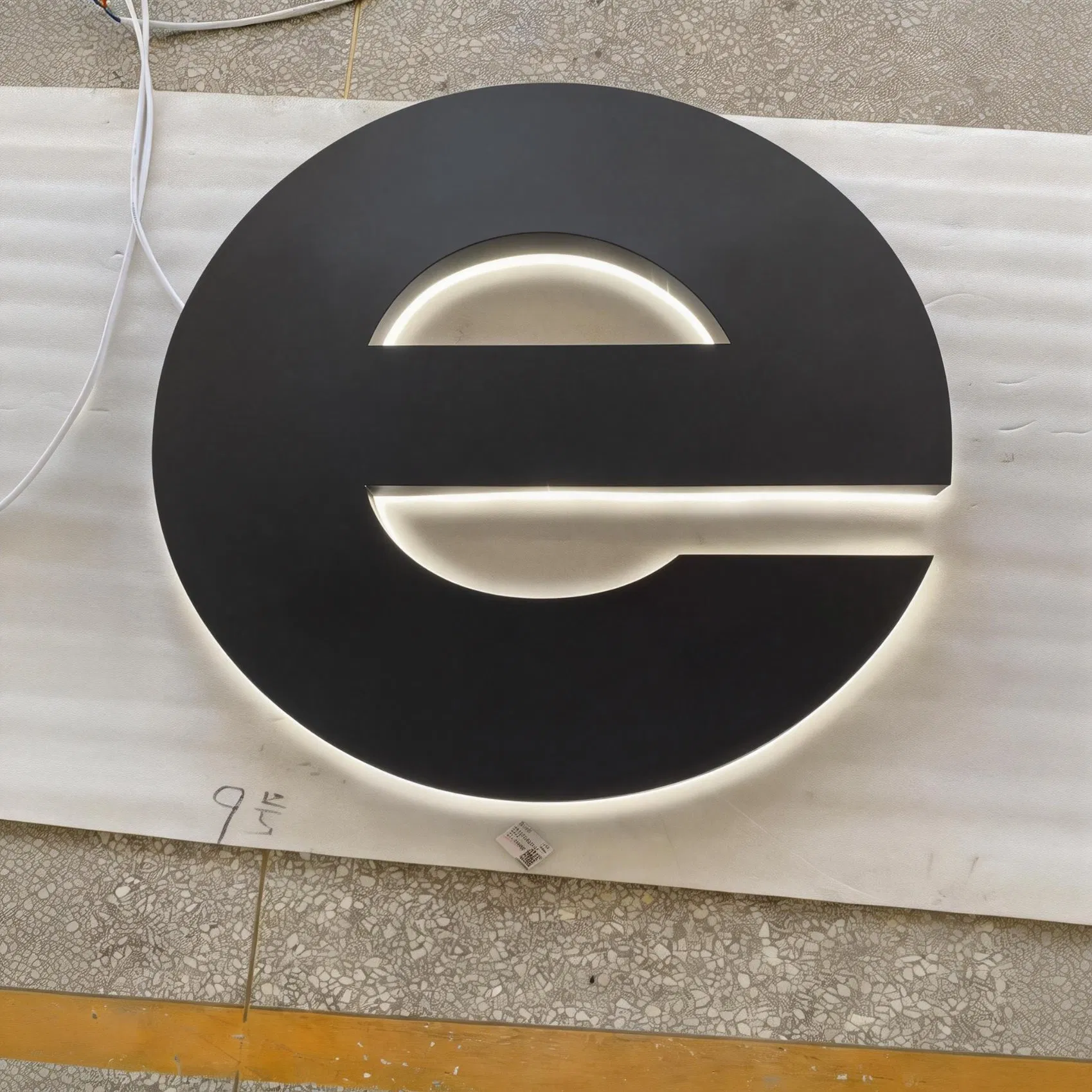 Custom LED Illuminated Sign with Brand Logo for Indoor Advertising