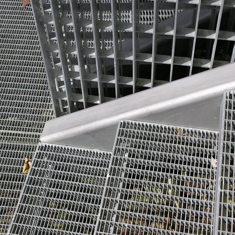 Heavy Duty Welding Standard Size Mild Industry Flooring Drain Grate Roof Steel Grating Walkway Bar Steel Grating