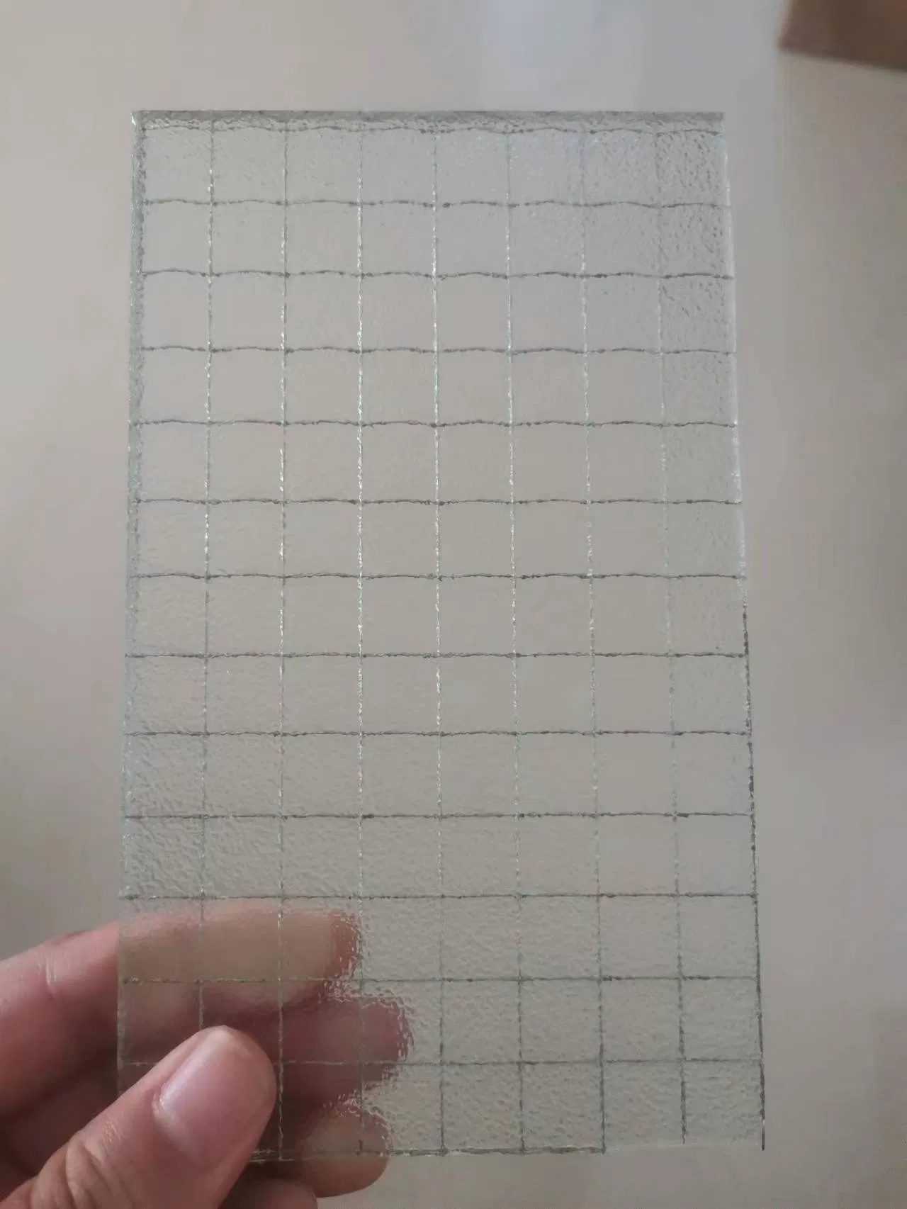 Customized Size 5mm 6mm Figure Glass Pattern Glass Clear Wire Mesh Glass