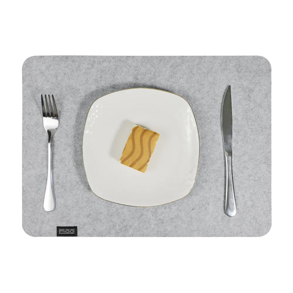 Heat Resistant Washable Place Mat Felt Table Placemats with Coaster