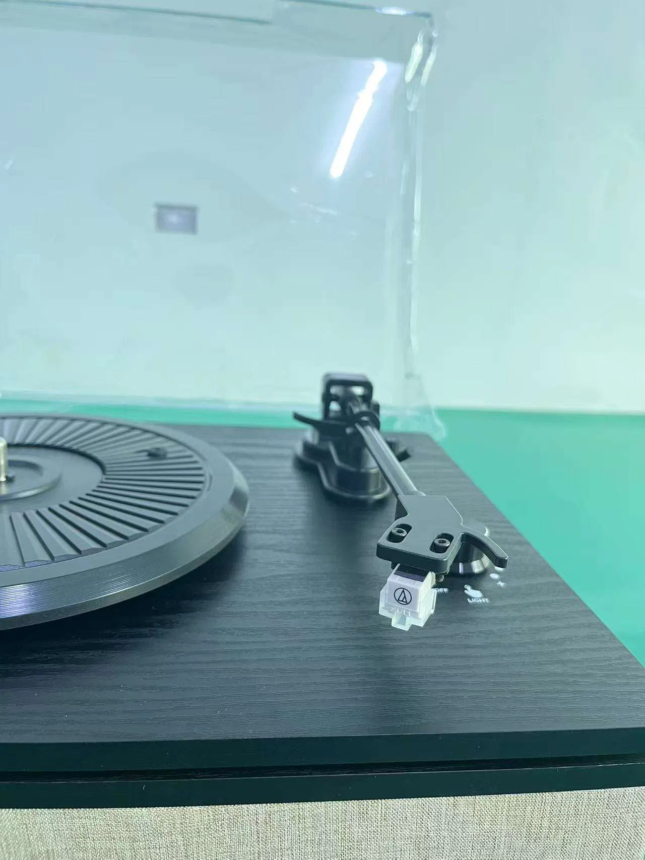 Ретро-проигрыватель винила с LED-подсветкой