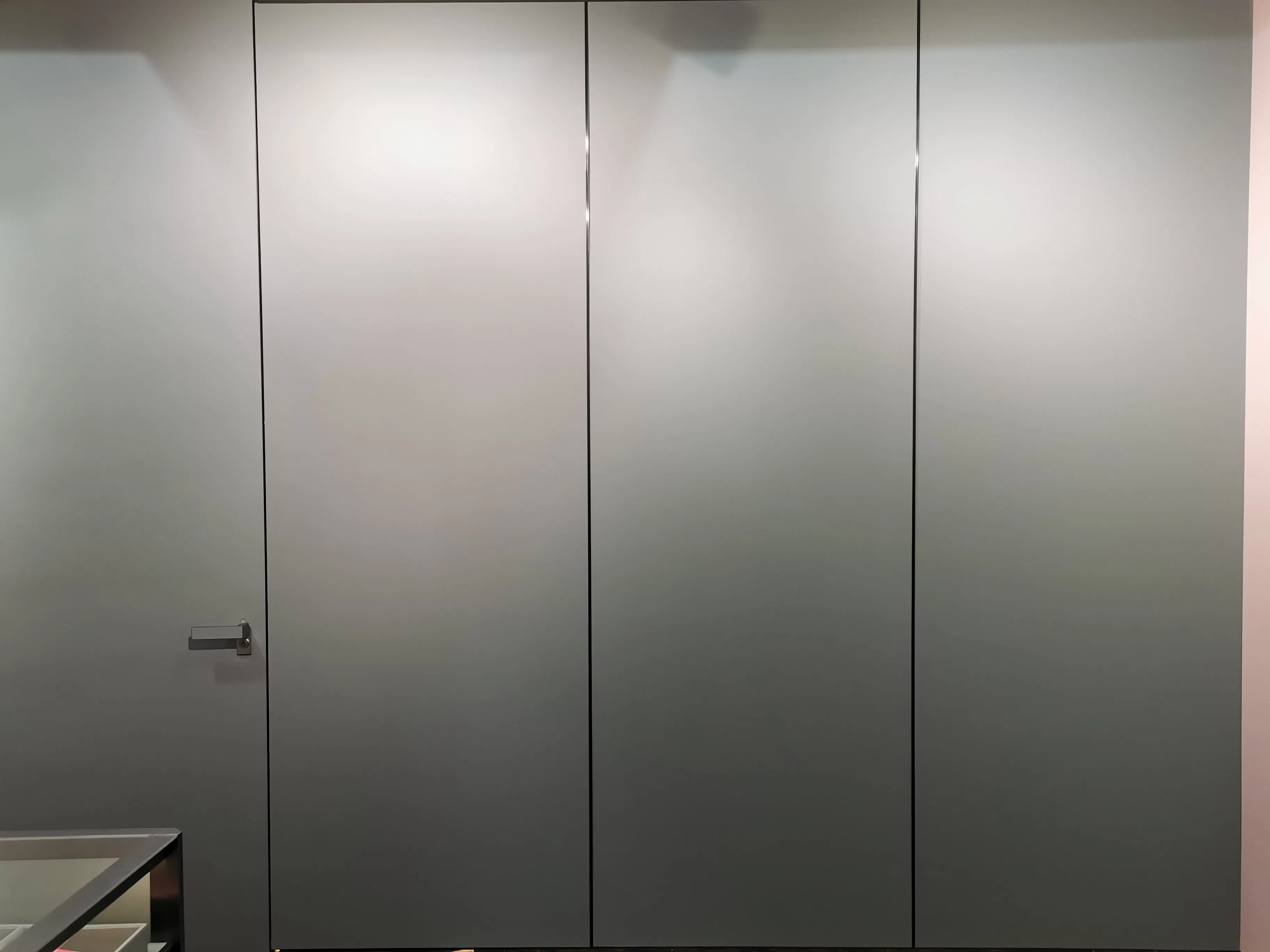 Custom Size Luxurious Wardrobe Door with Aluminum Edge in OSB Board