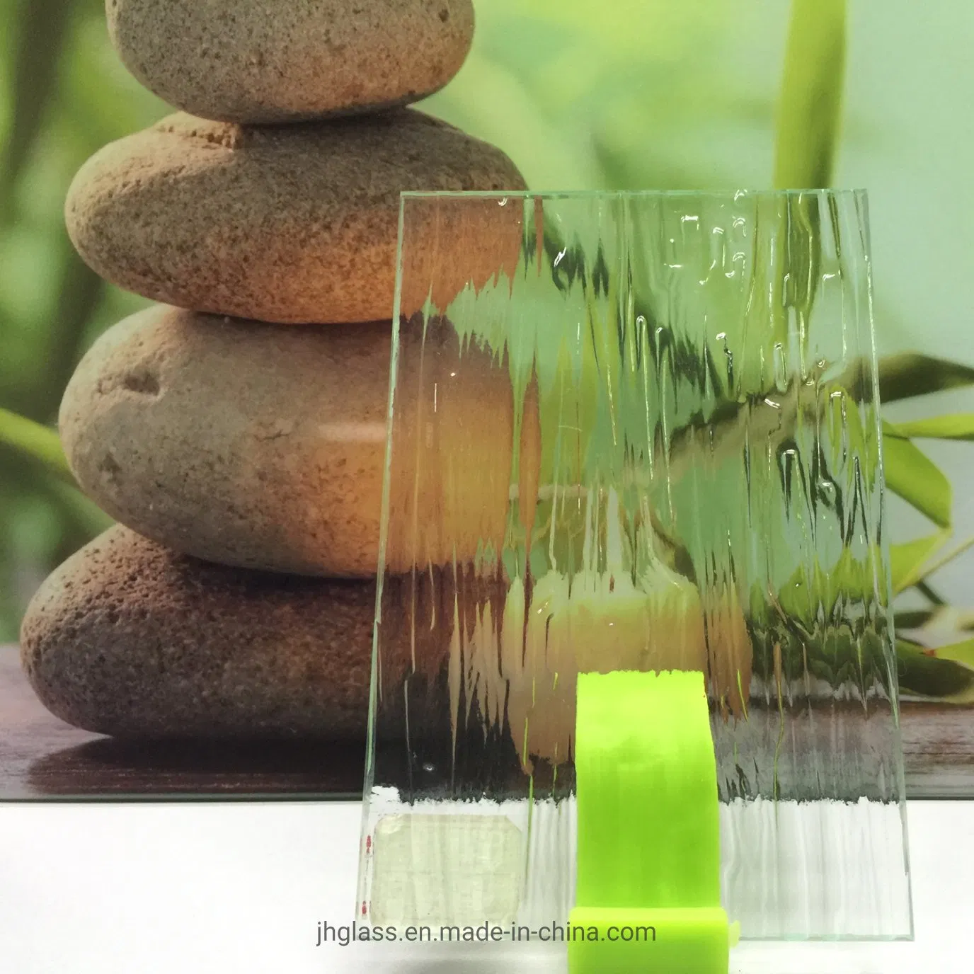 Jinghu Clear Float Glass Pattern Glass for Home Hotel Decoration with Diamond/Oceanic Pattern