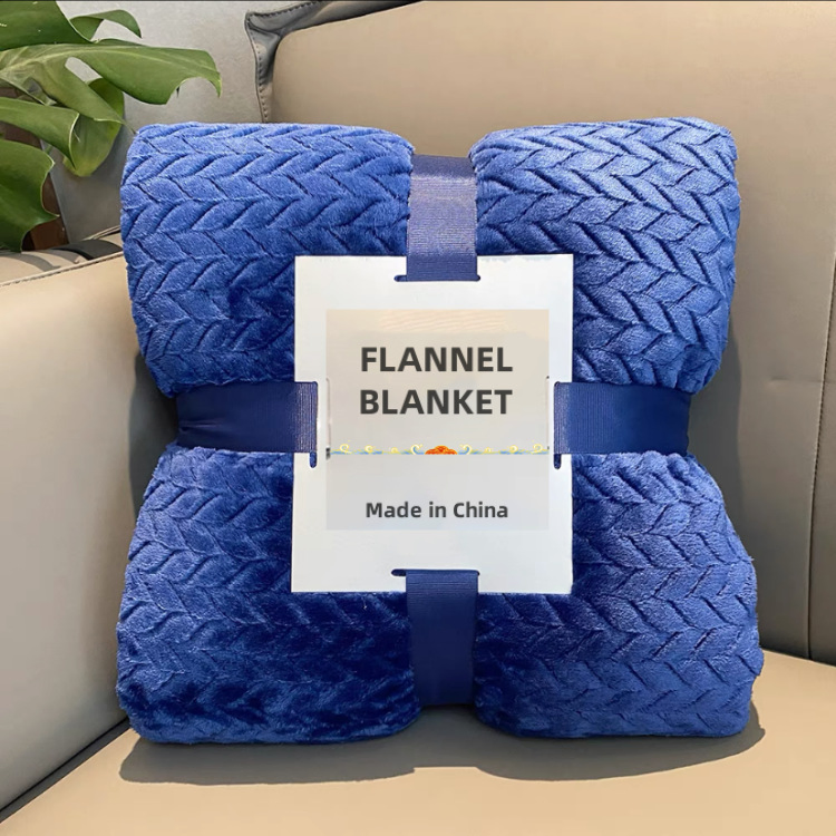 Luxurious Soft Polyester Blanket for Cozy Comfort Anywhere