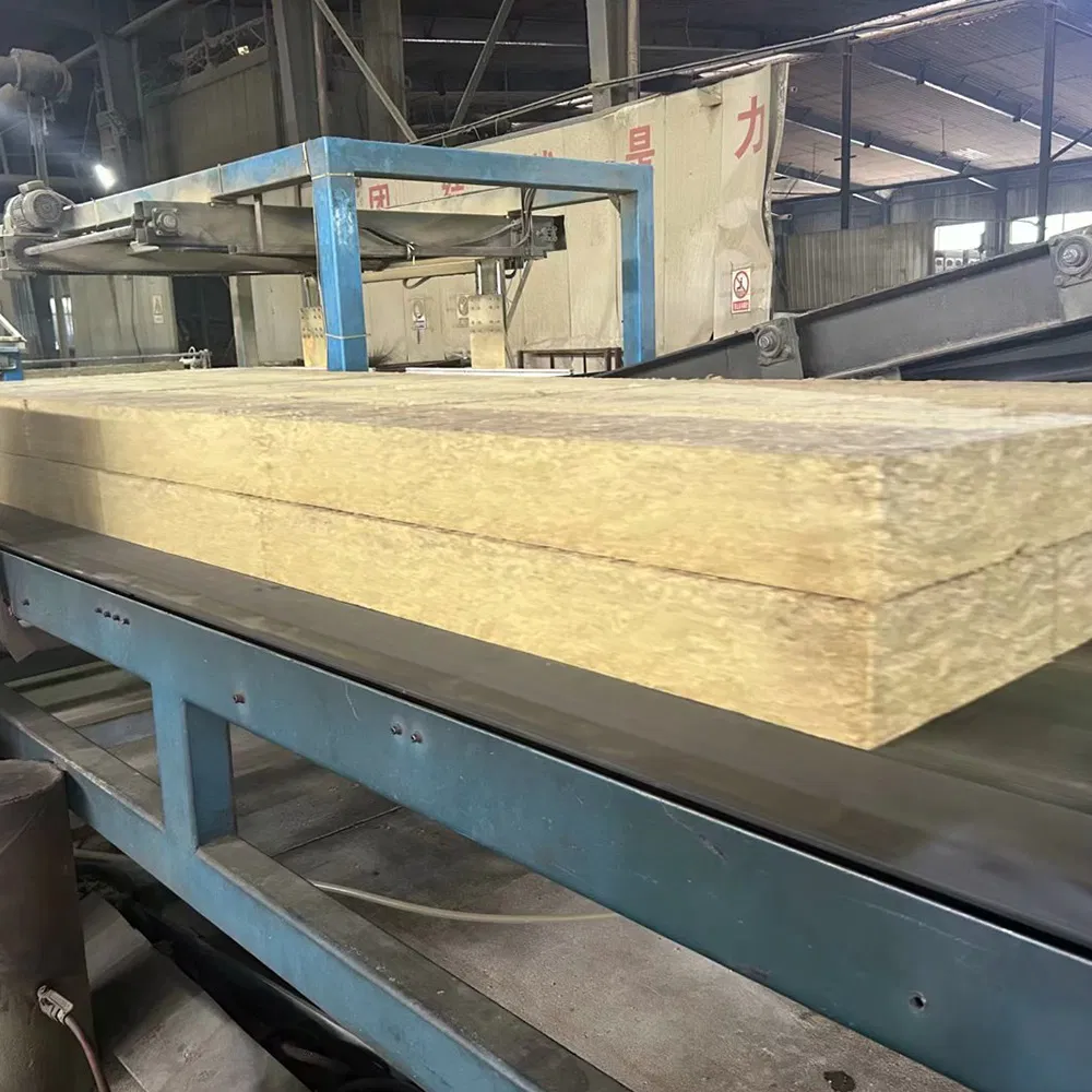 Insulation with Aluminum Foil Glass Wool Blanket for Roofing and Wall