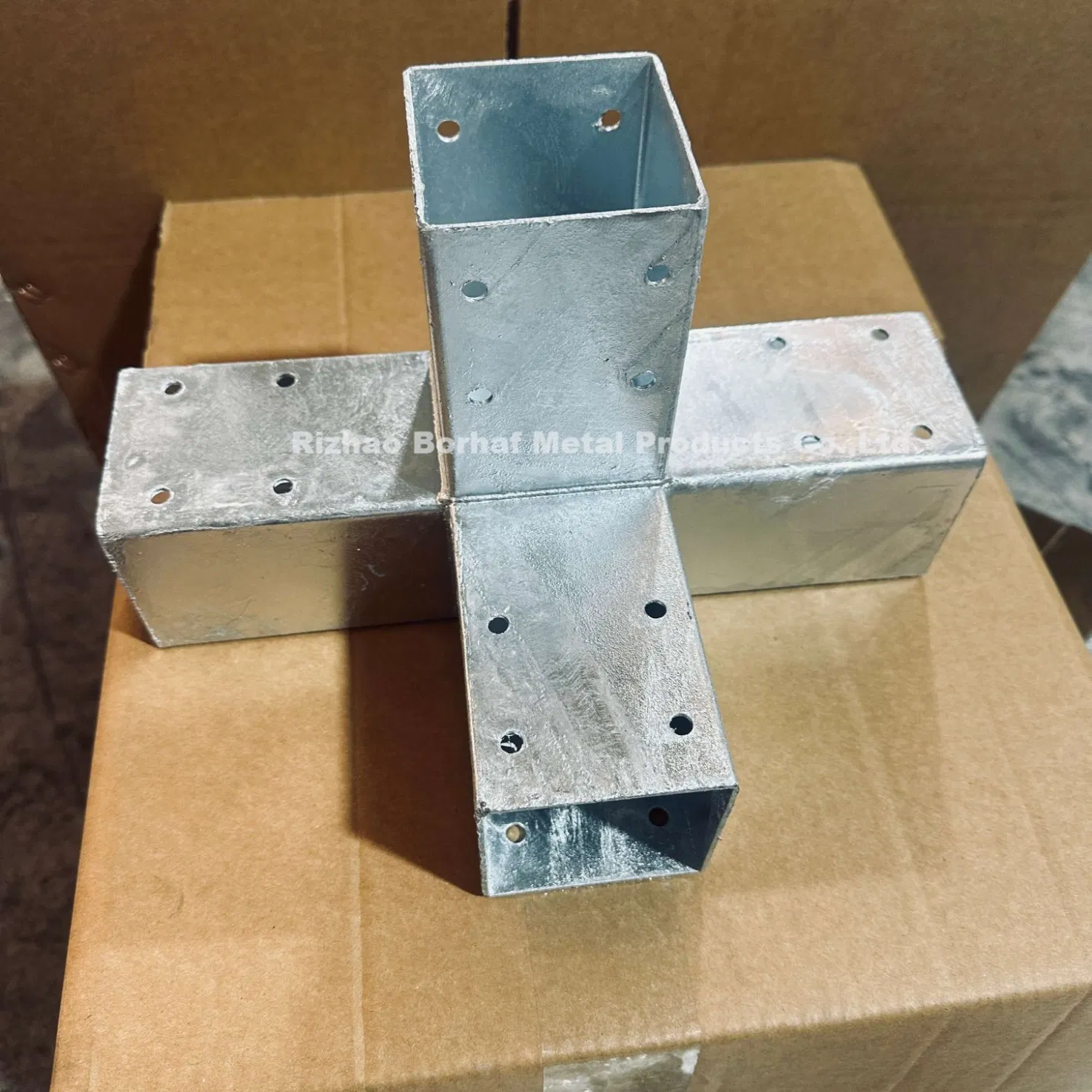 Outdoor 4-Way Hot DIP Galvanized Corner Bracket for 4"X4" Wooden Pergolas and Gazebos