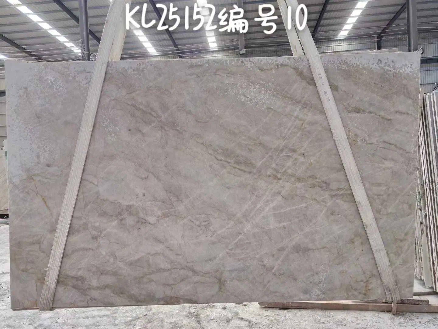 Luxury Cream/Beige Quartzite Taj Mahal Quartzite Countertop Slab