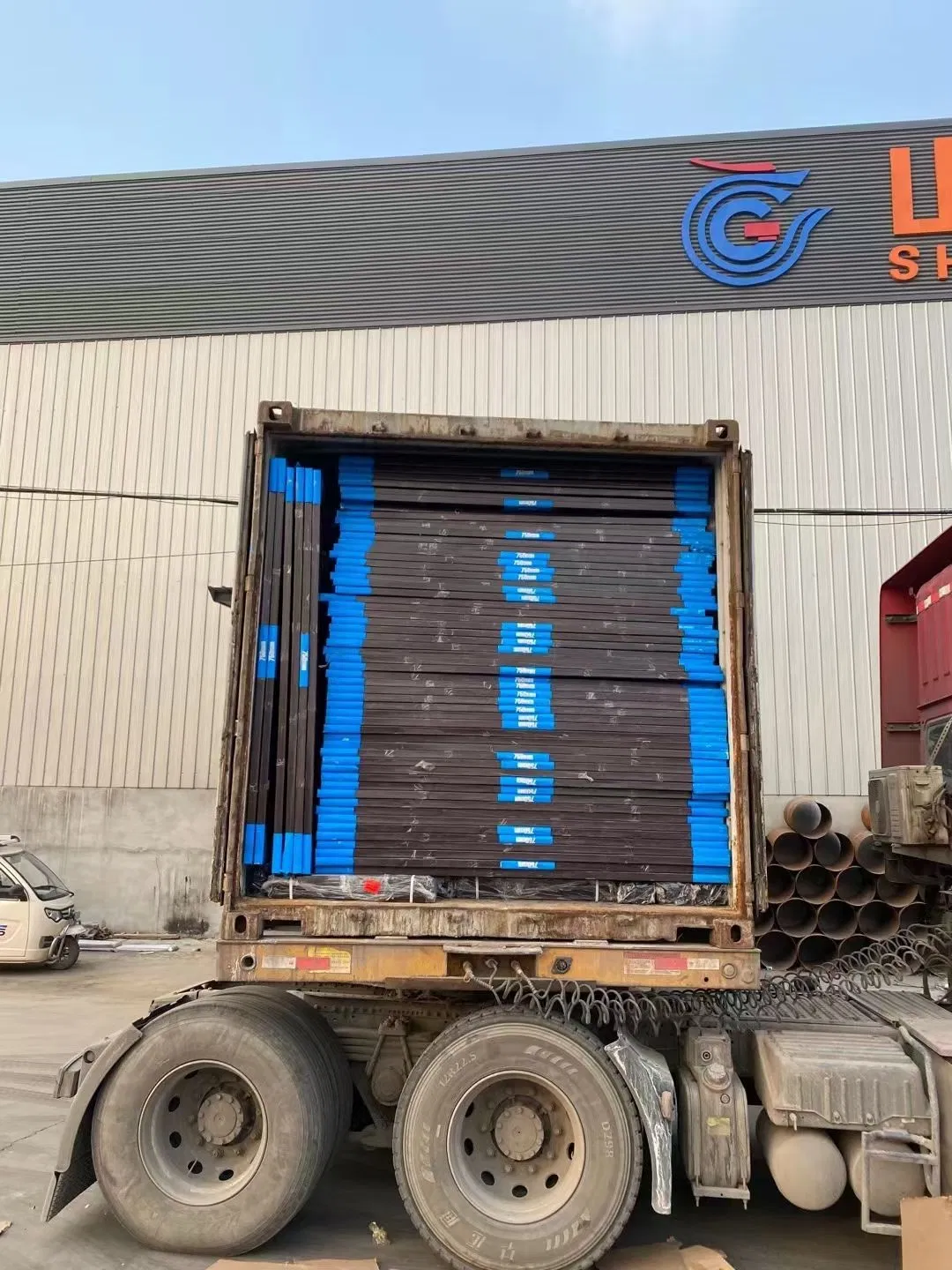 Top Level Black Steel and Wood Composite Door From China