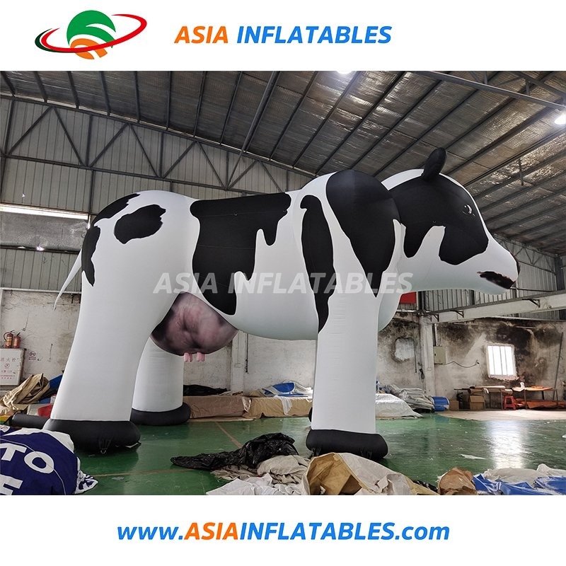 Customized Cartoon Farm Milk Cow Inflatable Advertising Cow for Decoration