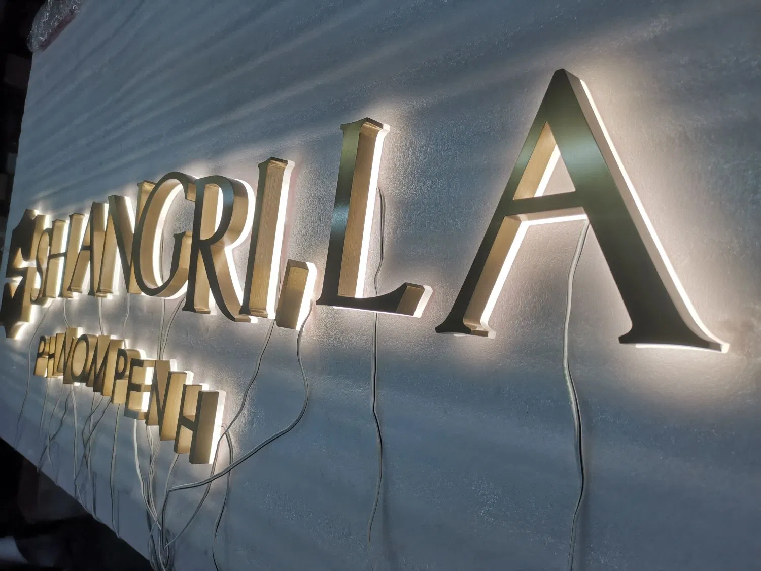 Gold Finish 3D LED Backlit Channel Letter Brushed Stainless Steel LED Letters