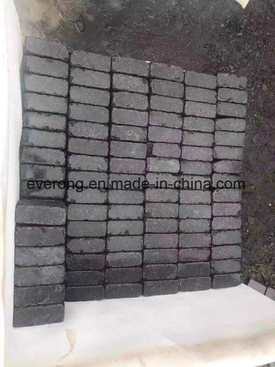 Natural Basalt Cobblestone Paving Stone Black Basalt Driveway Pavers with Tumbled