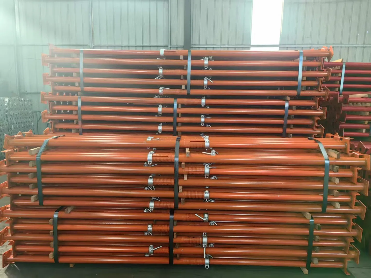 Bulk Galvanized Scaffolding Pipe Set for Professional Builders and Contractors
